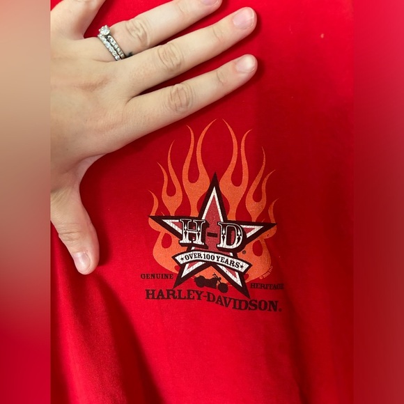 Red London, Ontario Rocky’s Tshirt Star - Picture 3 of 7